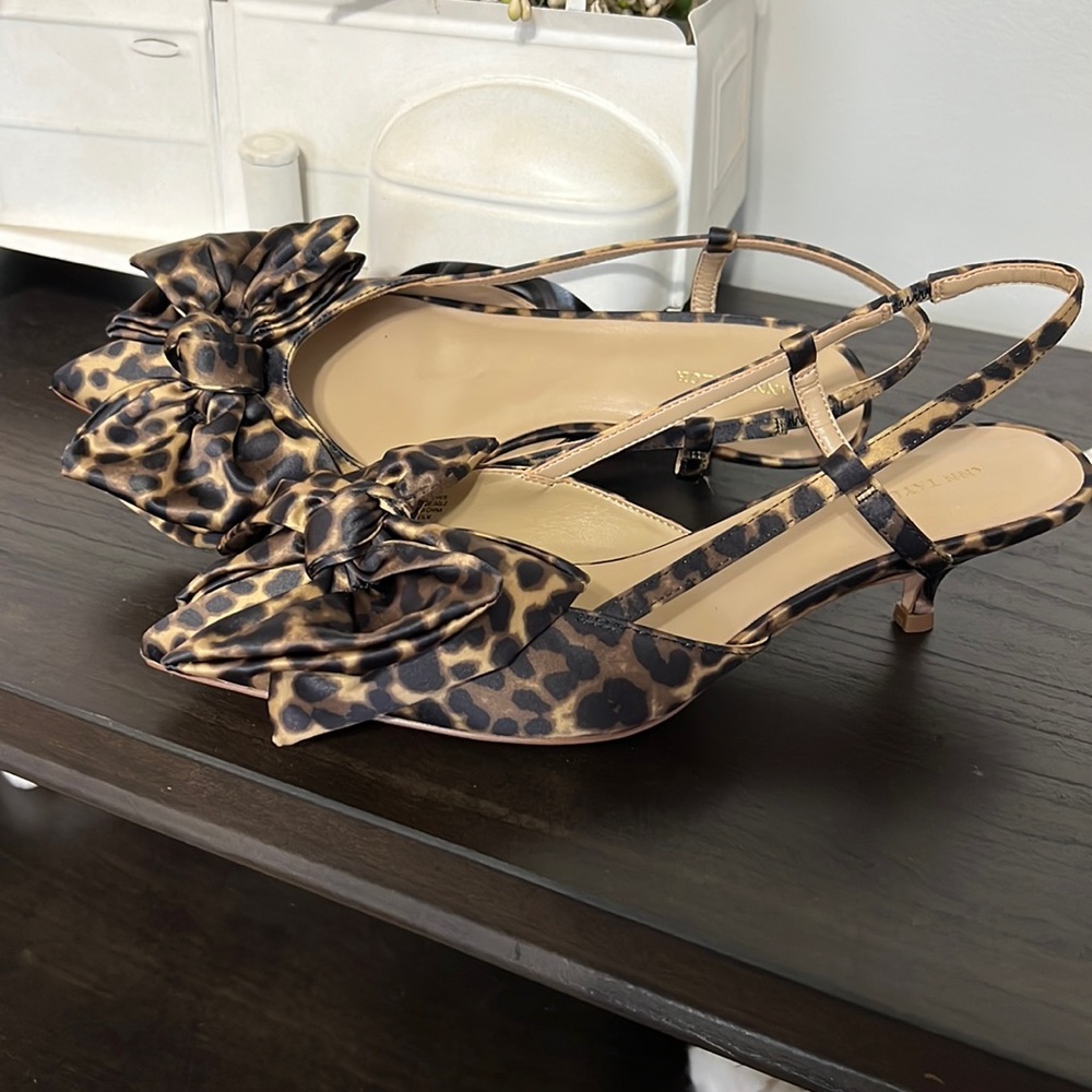 Ann Taylor Bow leopard Kitten Heels